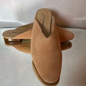 FREE PEOPLE PINK SUEDE SLIP ON LOAFER FLATS